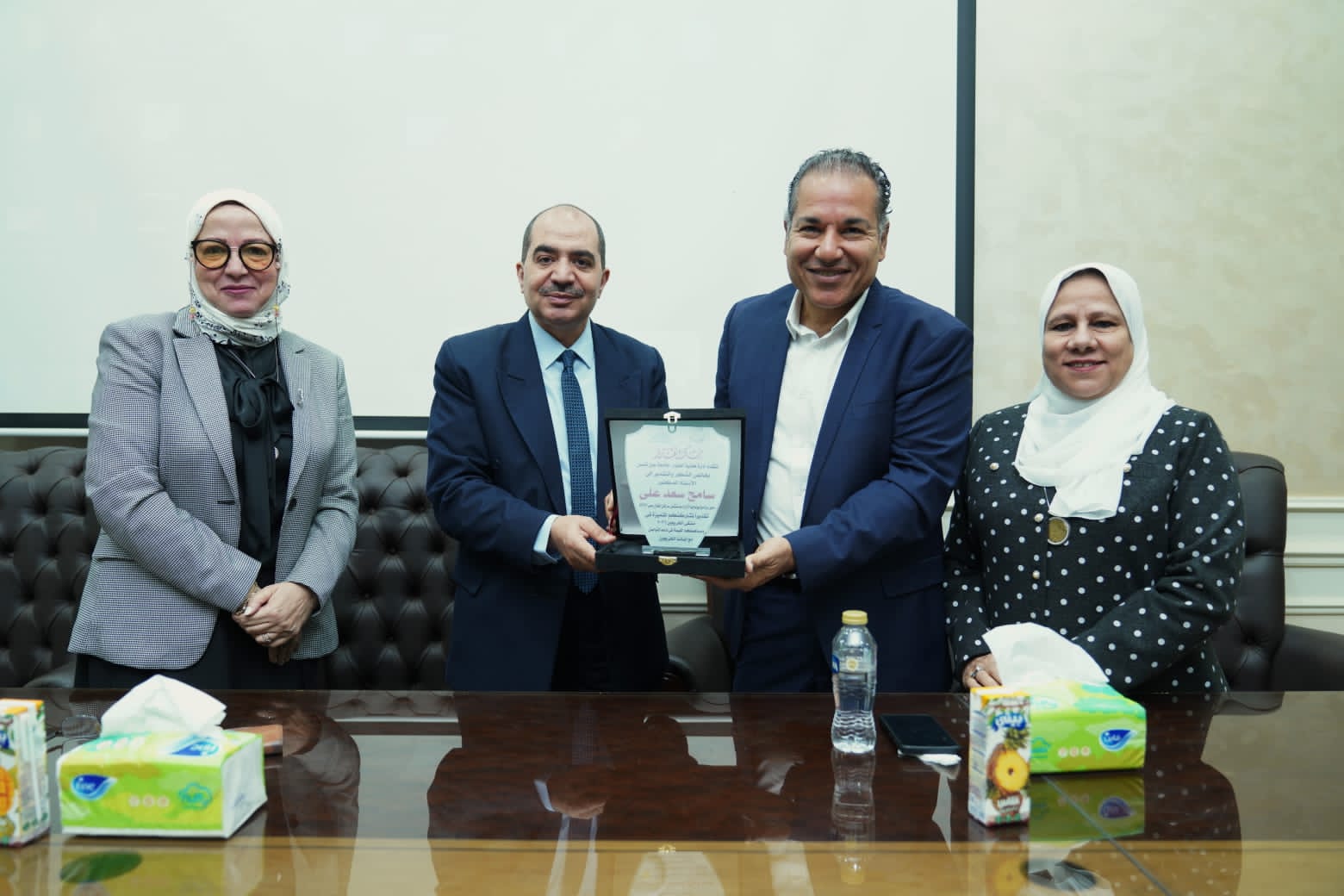 ملتقى الخريجين والتوظيف لطلاب كلية العلوم جامعة عين شمس