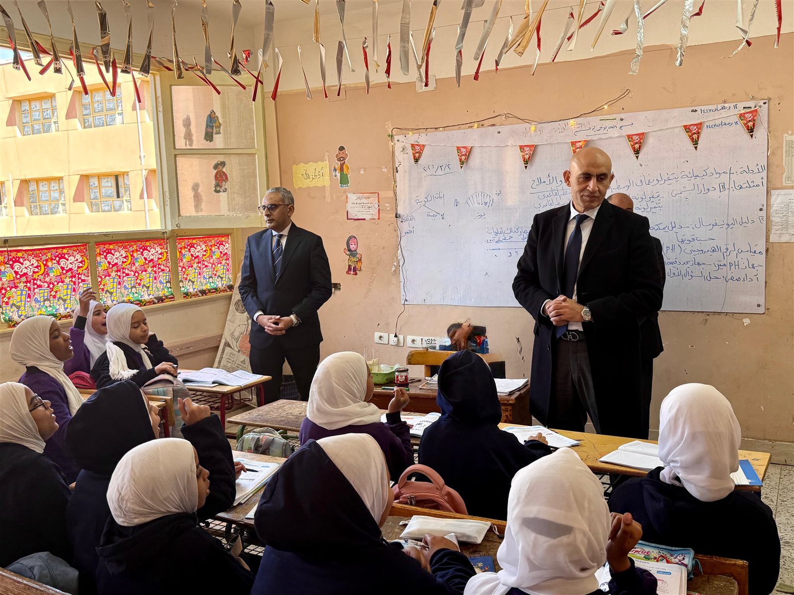 وزير التربية والتعليم يتابع العملية التعليمية في مدارس إدارة قوص التعليمية بقنا