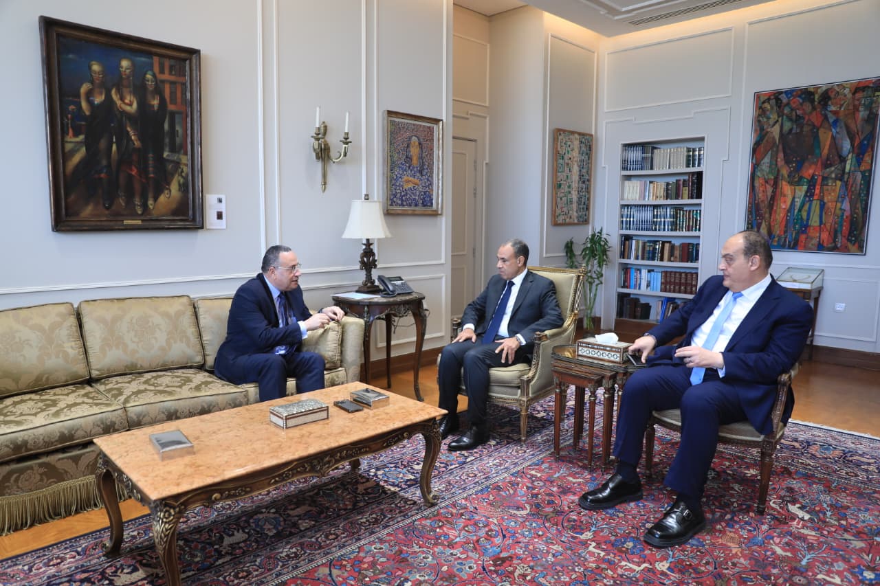 وزير الخارجية يستقبل وزير التعليم العالى والبحث العلمى لبحث سبل تعزيز التعاون والتنسيق بين الوزارتين