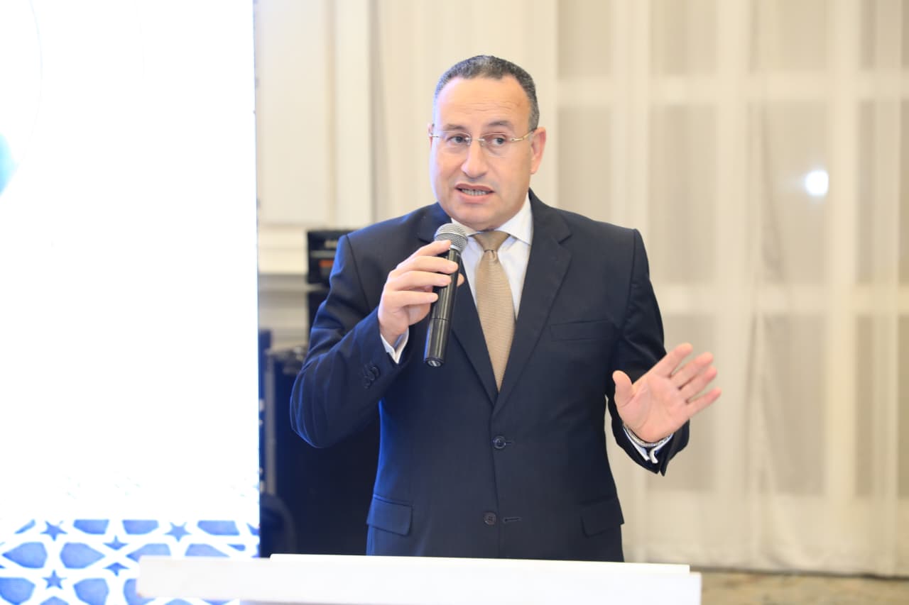 الدكتور عبد العزيز قنصوة وزير التعليم العالى