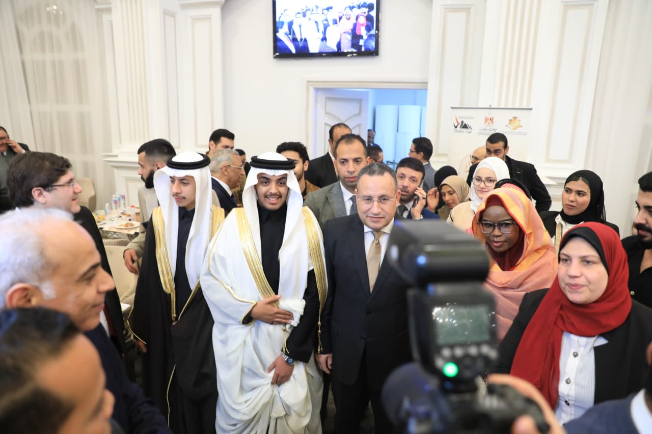 وزير التعليم العالى يشارك في حفل الإفطار السنوي للطلاب الوافدين