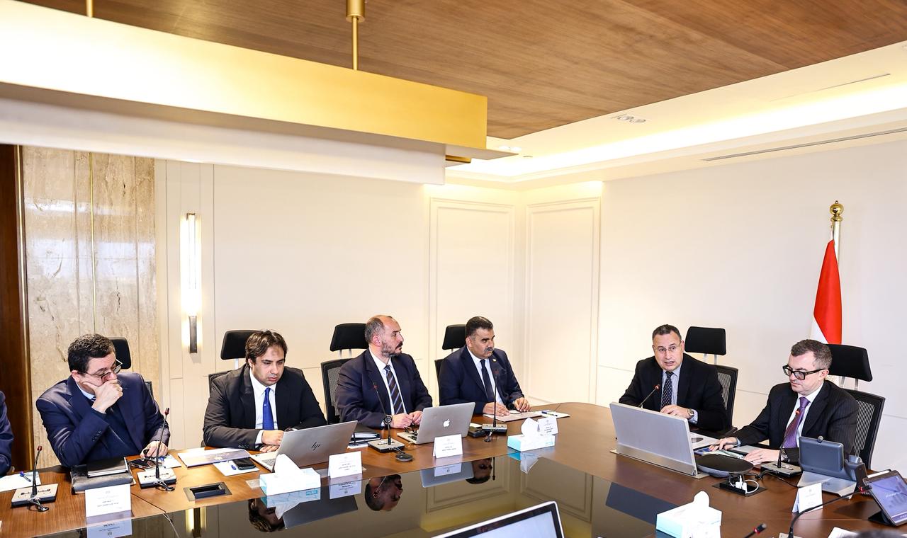 وزير التعليم العالى يكشف خطة الاستثمار الجامعي لتعزيز التنافسية العالمية بمشاركة وزير التخطيط