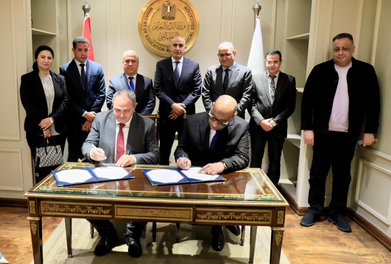 وزير التربية والتعليم يوقع بروتوكول تعاون مع دار التحرير لدعم التحول الرقمي في التعليم 