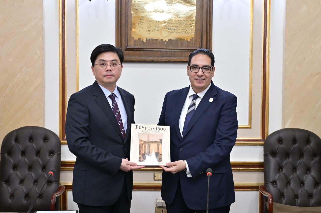 شراكة عالمية جديدة تقودها جامعة القاهرة مع جامعة بكين في برامج دولية متقدمة