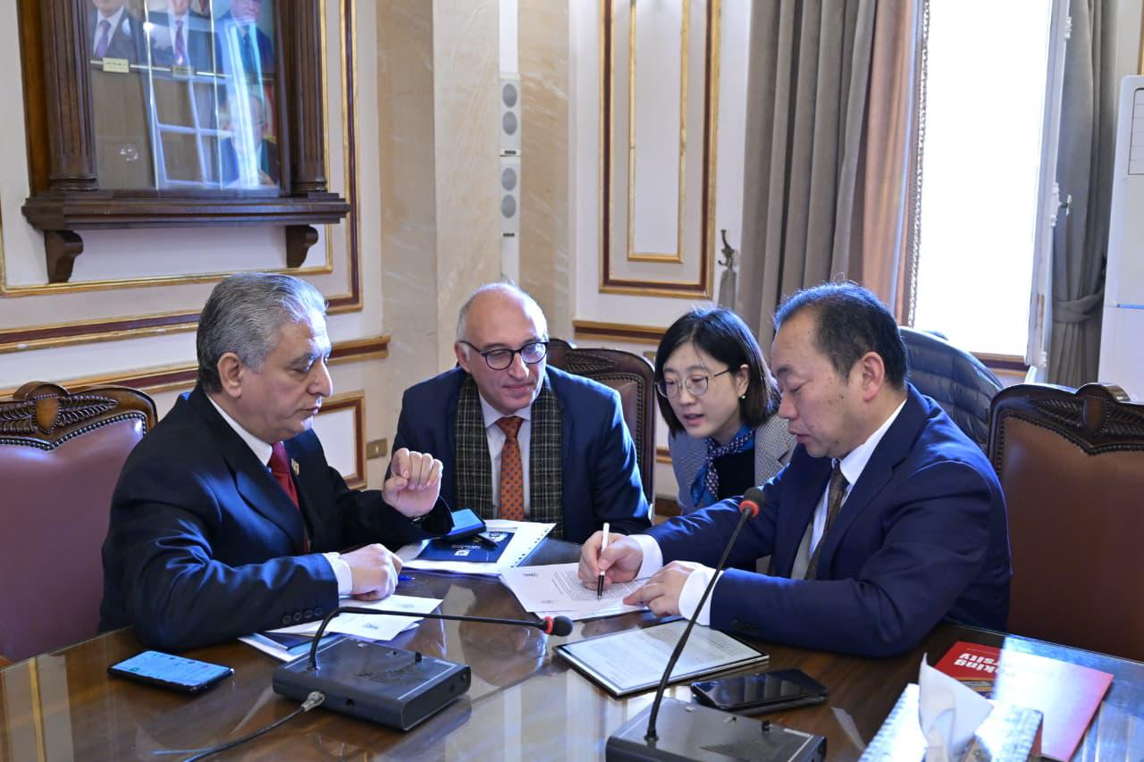 شراكة عالمية جديدة تقودها جامعة القاهرة مع جامعة بكين في برامج دولية متقدمة
