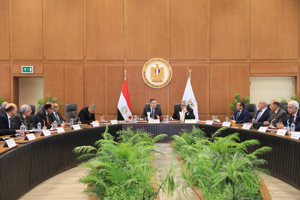 وزير التعليم العالي يترأس اجتماع المجلس الأعلى للجامعات بمقر الوزارة بالعاصمة الجديدة
