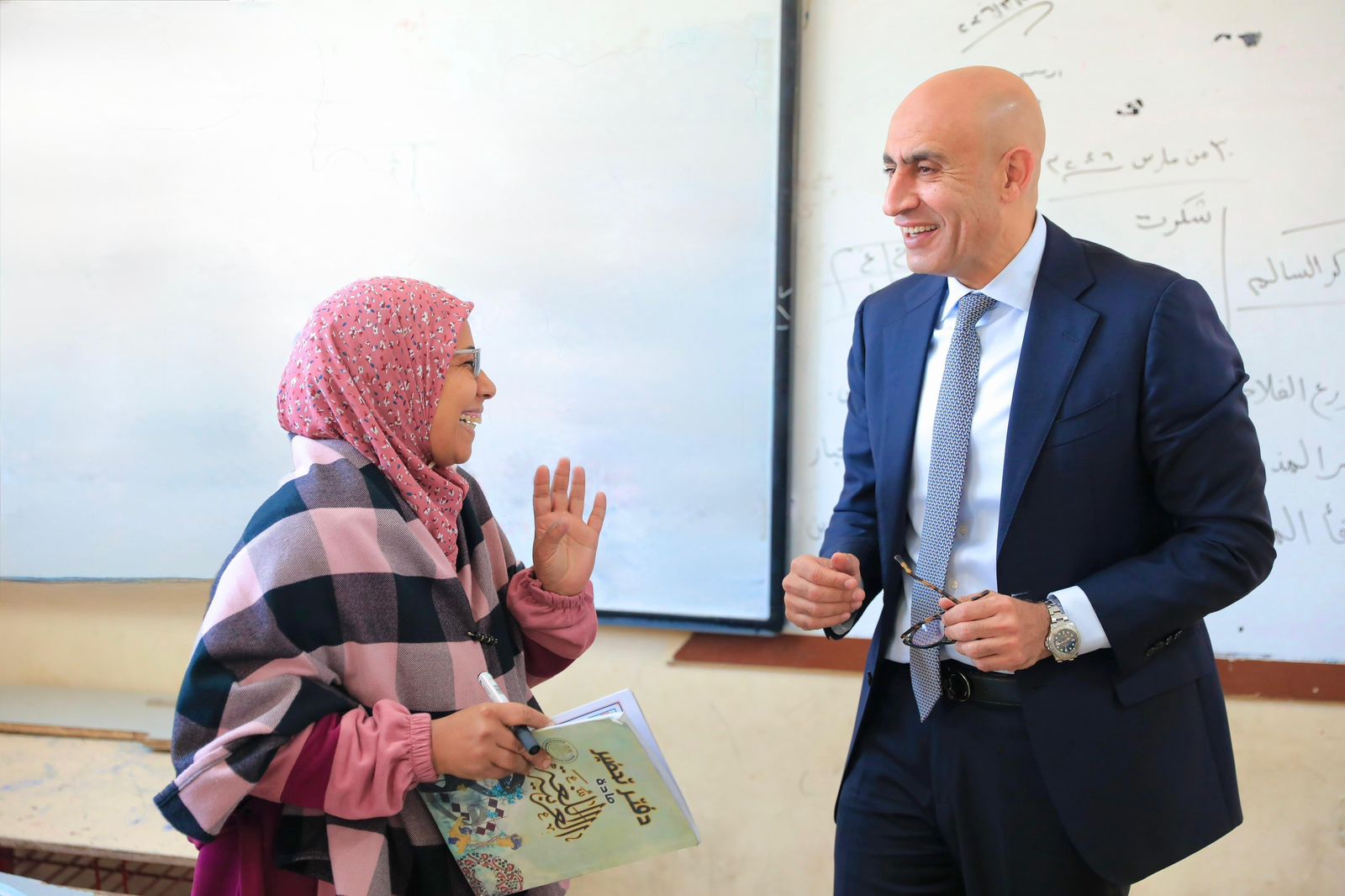 وزير التربية والتعليم يتفقد مدارس الغربية ويطلق برامج تعليمية مبتكرة