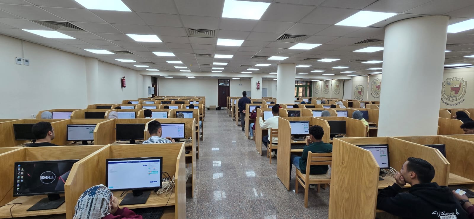 جامعة سوهاج الأهلية تعتمد التقييم الدوري المستمر في امتحانات الصيدلة