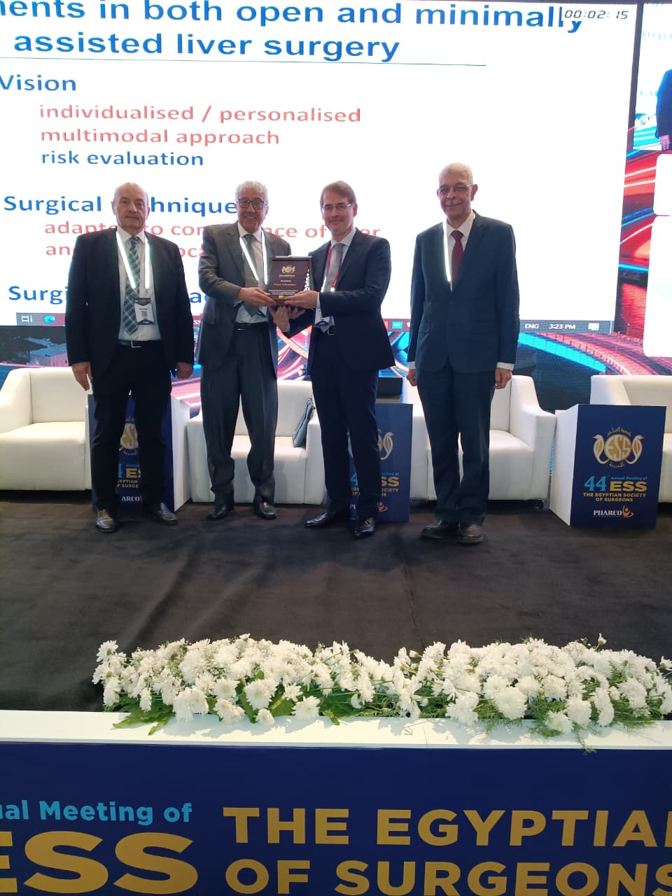 رئيس جامعة المنوفية يقود 3 جلسات علمية بالمؤتمر الدولي الـ44 للجراحين