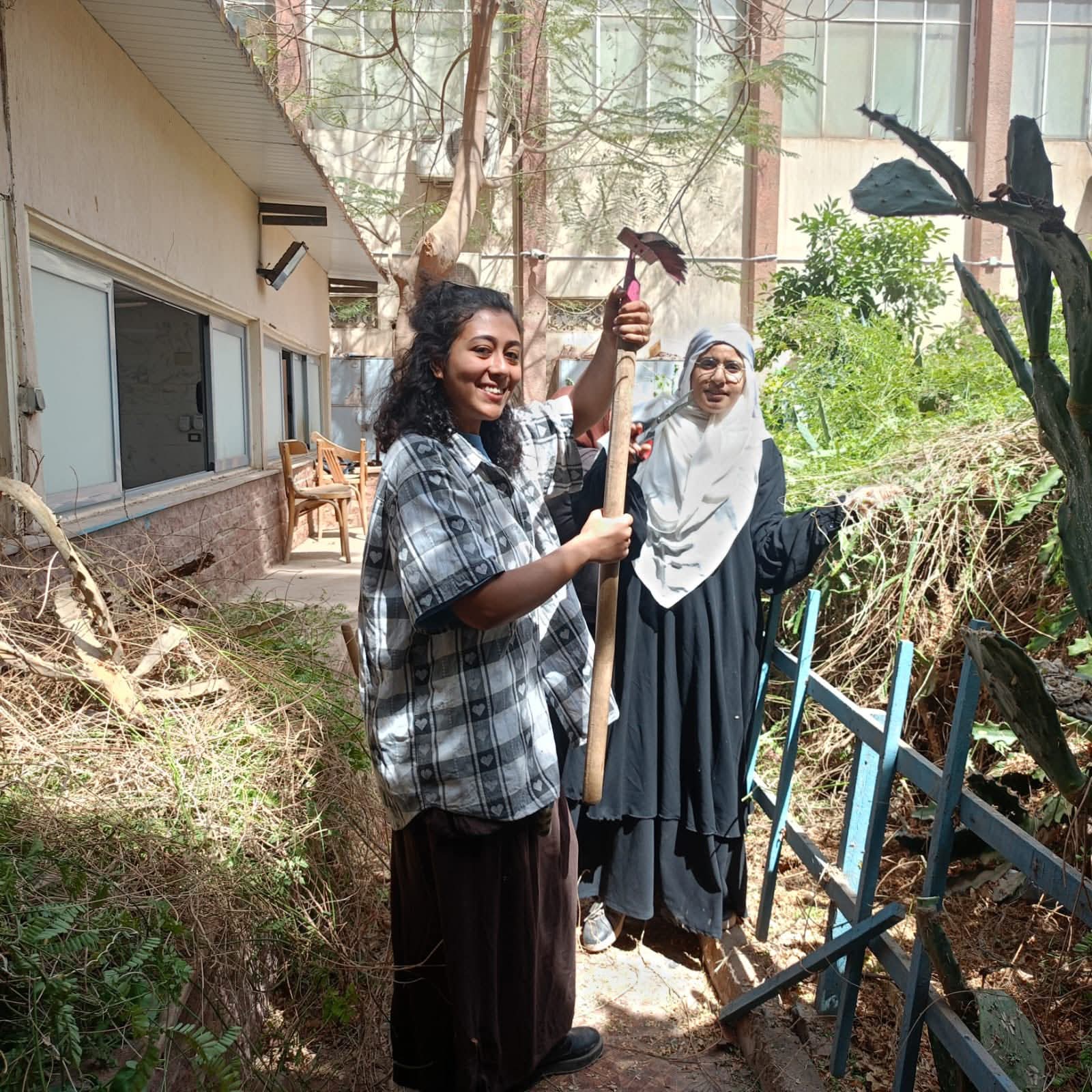 جامعة العاصمة تطلق مبادرة خضراء لتعزيز البيئة الجامعية بروح طلابية مبتكرة