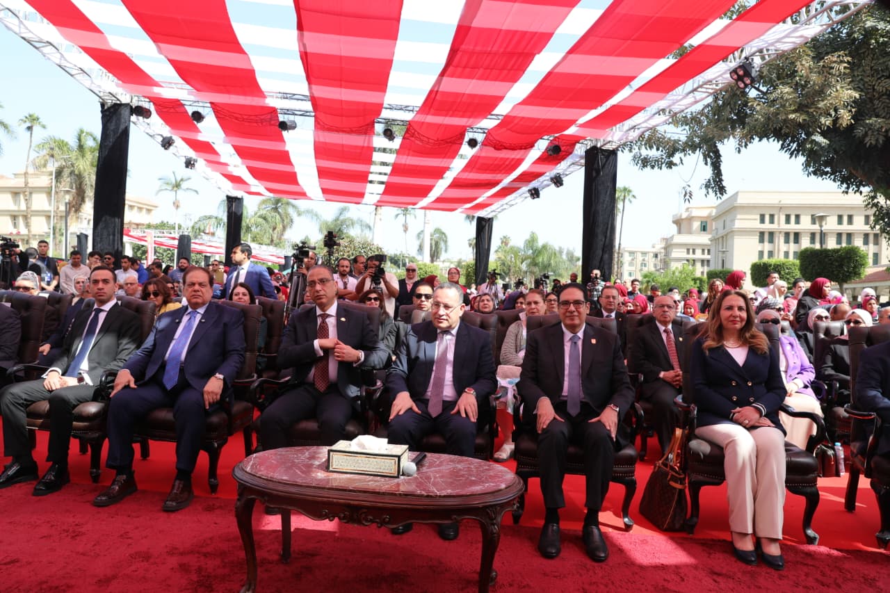 وزير التعليم العالى يشهد انطلاق ملتقى التوظيف والتدريب بجامعة القاهرة