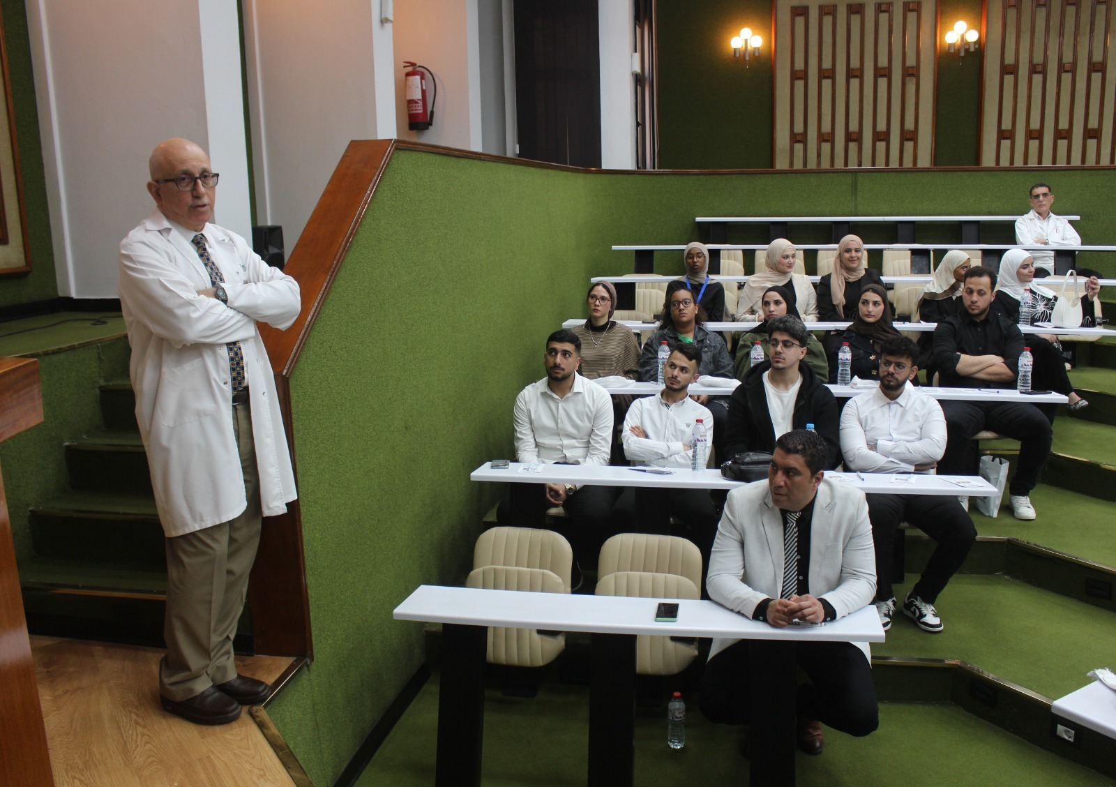 طلاب الوافدون بجامعة العاصمة في زيارة علمية إلى جامعة المنصورة