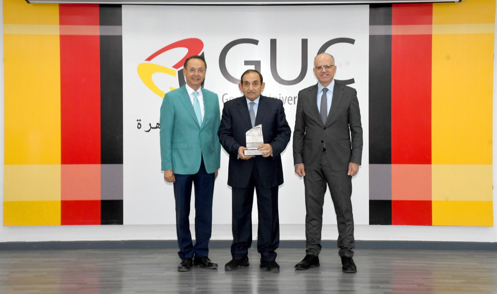 الجامعة الألمانية بالقاهرة تقود ثورة الذكاء الاصطناعي بالكيمياء