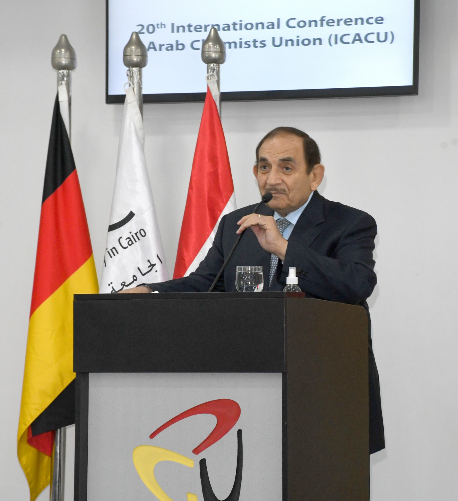 الدكتور سيد مشعل رئيس الجمعية الكيميائية المصرية ووزير الإنتاج الحربي الأسبق