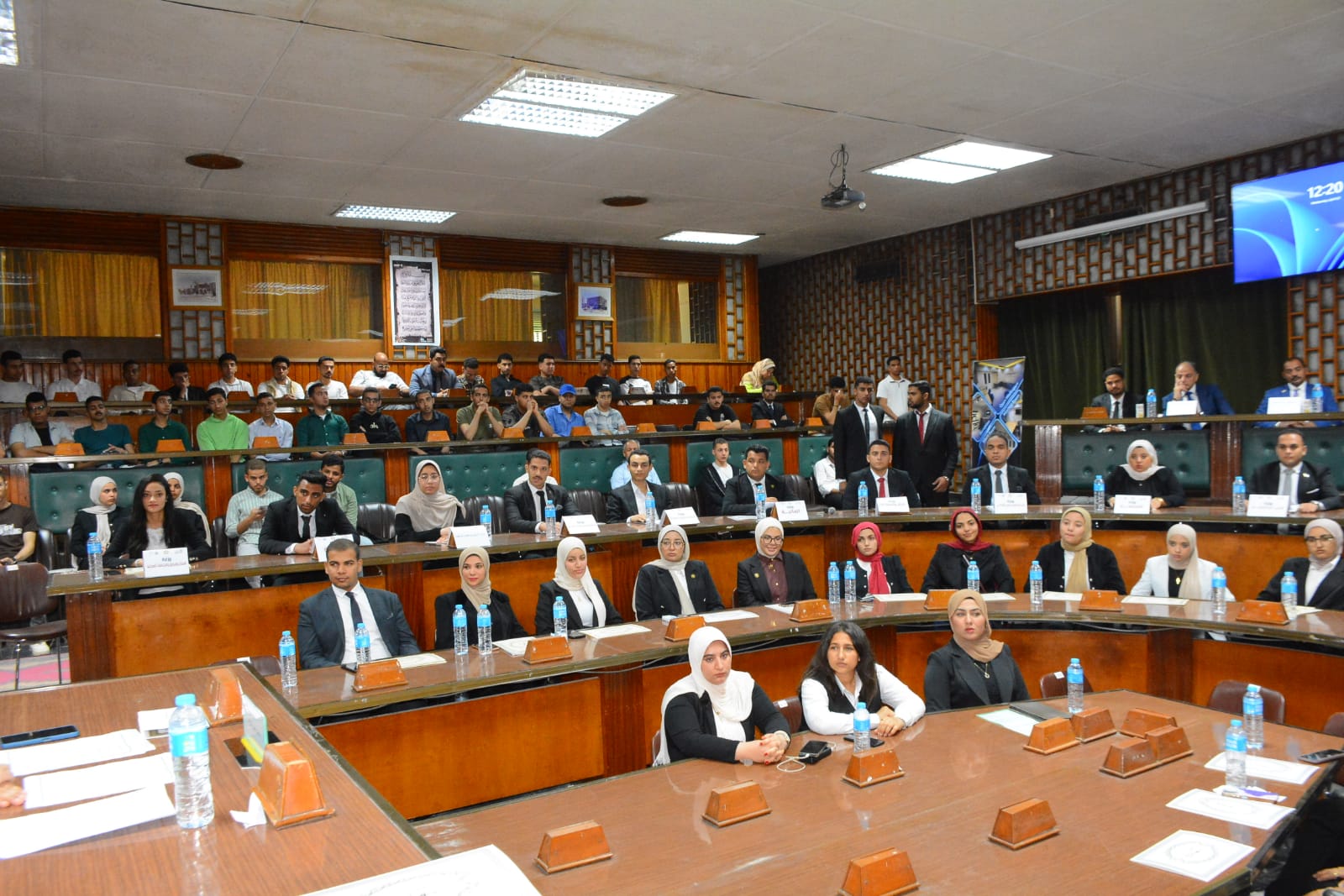 جامعة أسيوط تختتم نموذج محاكاة مجلس الوزراء المصري وتكرم الفائزين