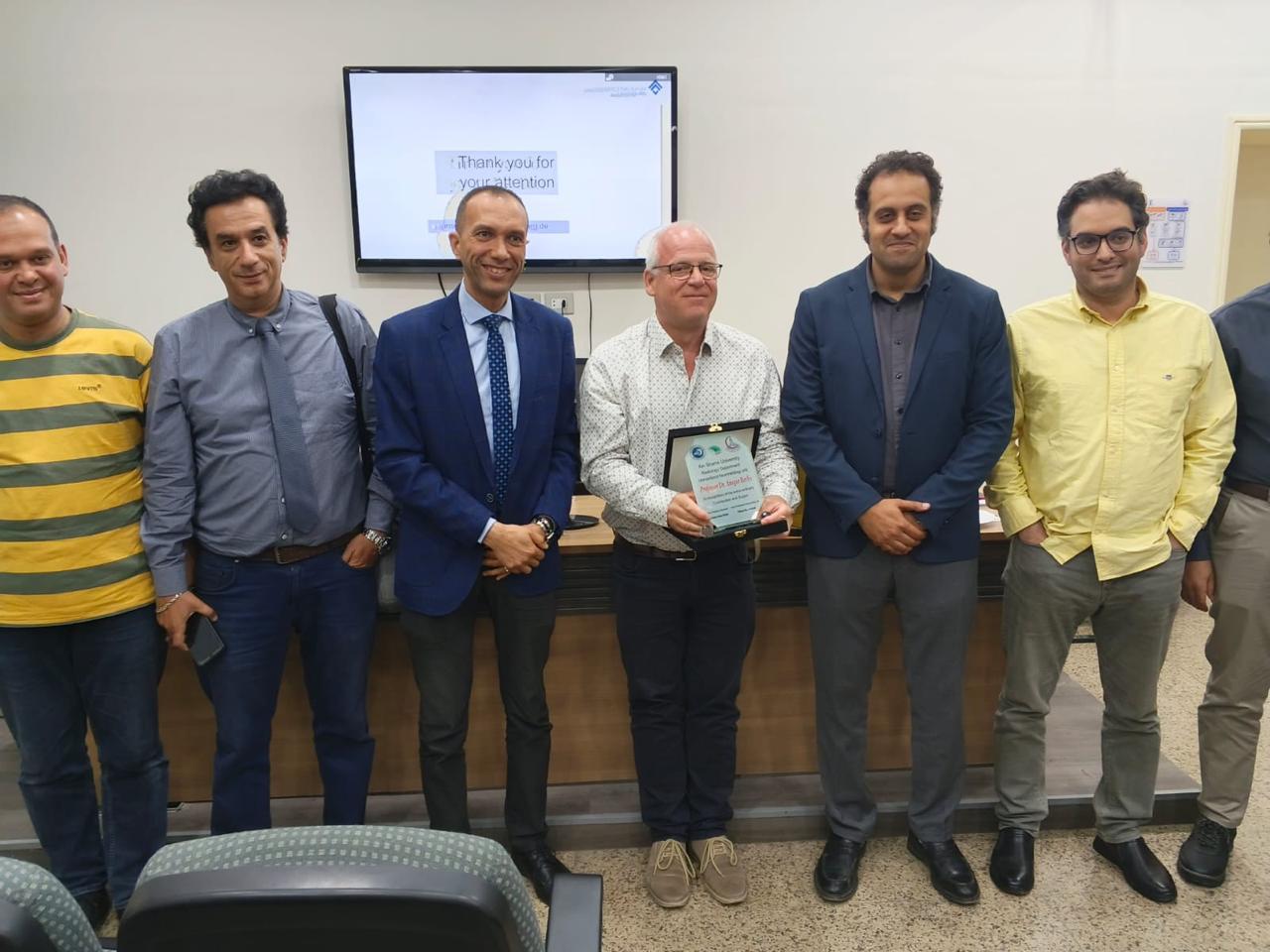 جامعة عين شمس تستقبل بروفيسور ألماني بوحدة الأشعة التداخلية وقسطرة المخ بكلية الطب