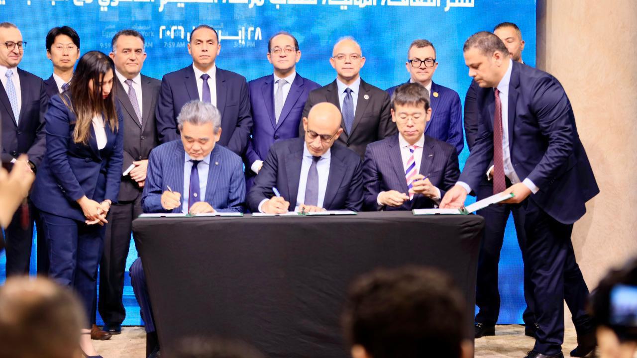 وزير التربية والتعليم يوقع مذكرة تفاهم مع جامعة هيروشيما وشركة سبريكس اليابانية لتنفيذ منهج الثقافة المالية بالمدارس المصرية