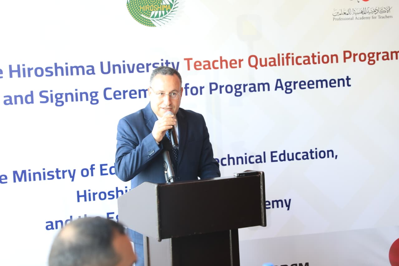 الدكتور عبدالعزيز قنصوة وزير التعليم العالي