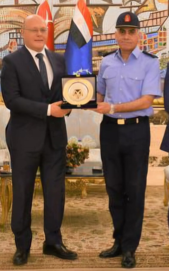 طلاب جامعة سوهاج داخل الكلية البحرية في زيارة تدريبية مميزة