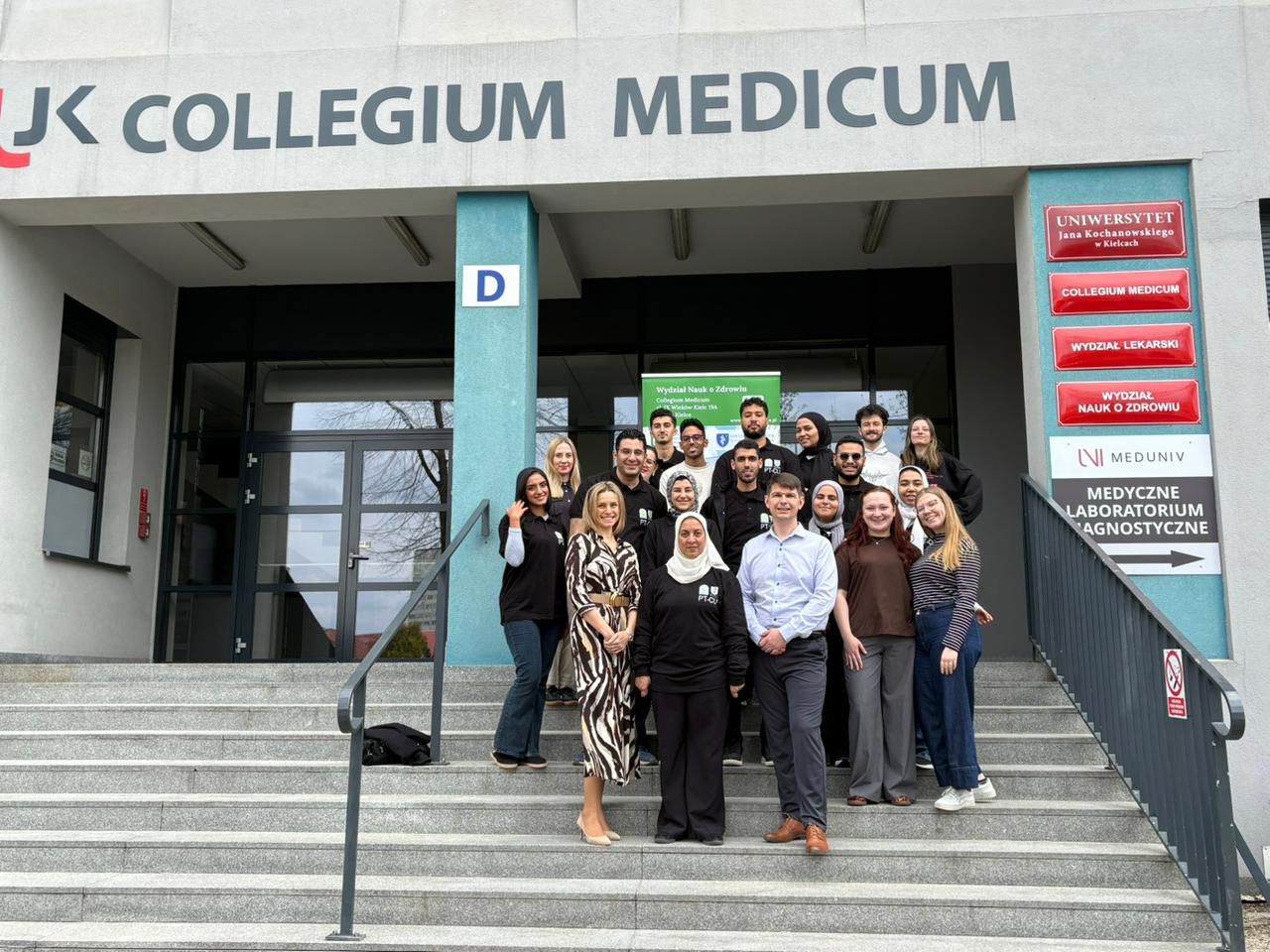 كلية العلاج الطبيعي بجامعة القاهرة تشارك في فعاليات البرنامج التعليمي الدولي المكثف بجامعة يان كوهانوفسكي ببولندا بدعم من الاتحاد الأوروبي. 