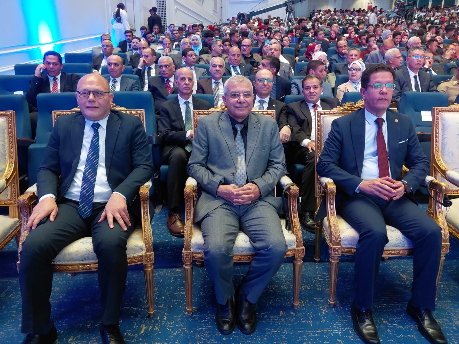 رئيس جامعة سوهاج يشارك بفعالية إطلاق الرخص الرقمية ومرصد سوق العمل الدولي