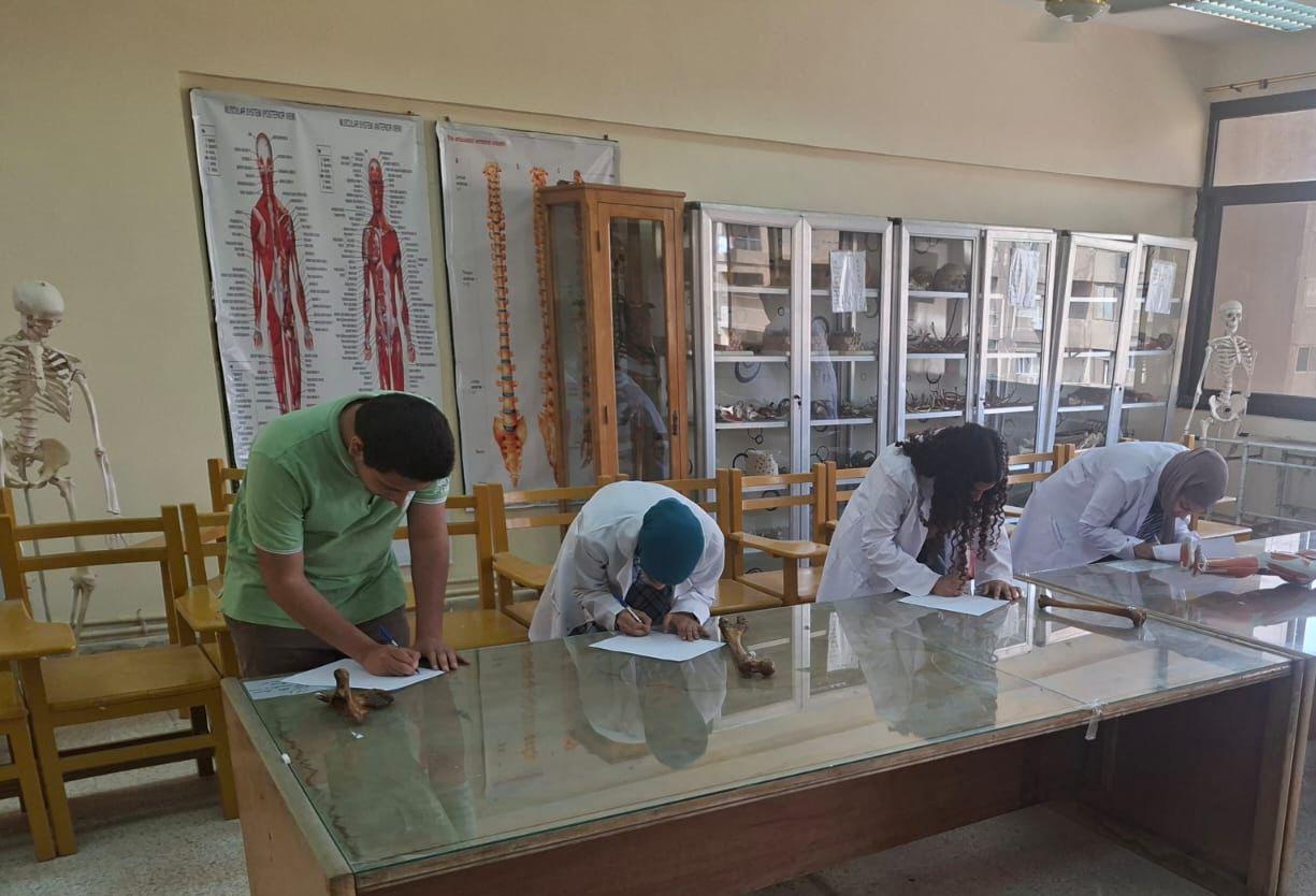 اختبارات عملية متميزة بالقطاع الصحي داخل جامعة القاهرة الأهلية تعكس جودة التدريب