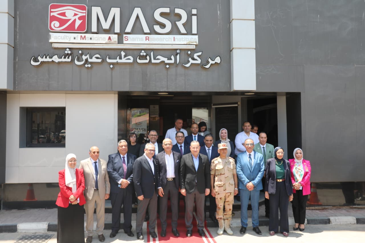  وزير التعليم العالى يراجع مشروعات طبية وتعليمية عملاقة داخل جامعة عين شمس