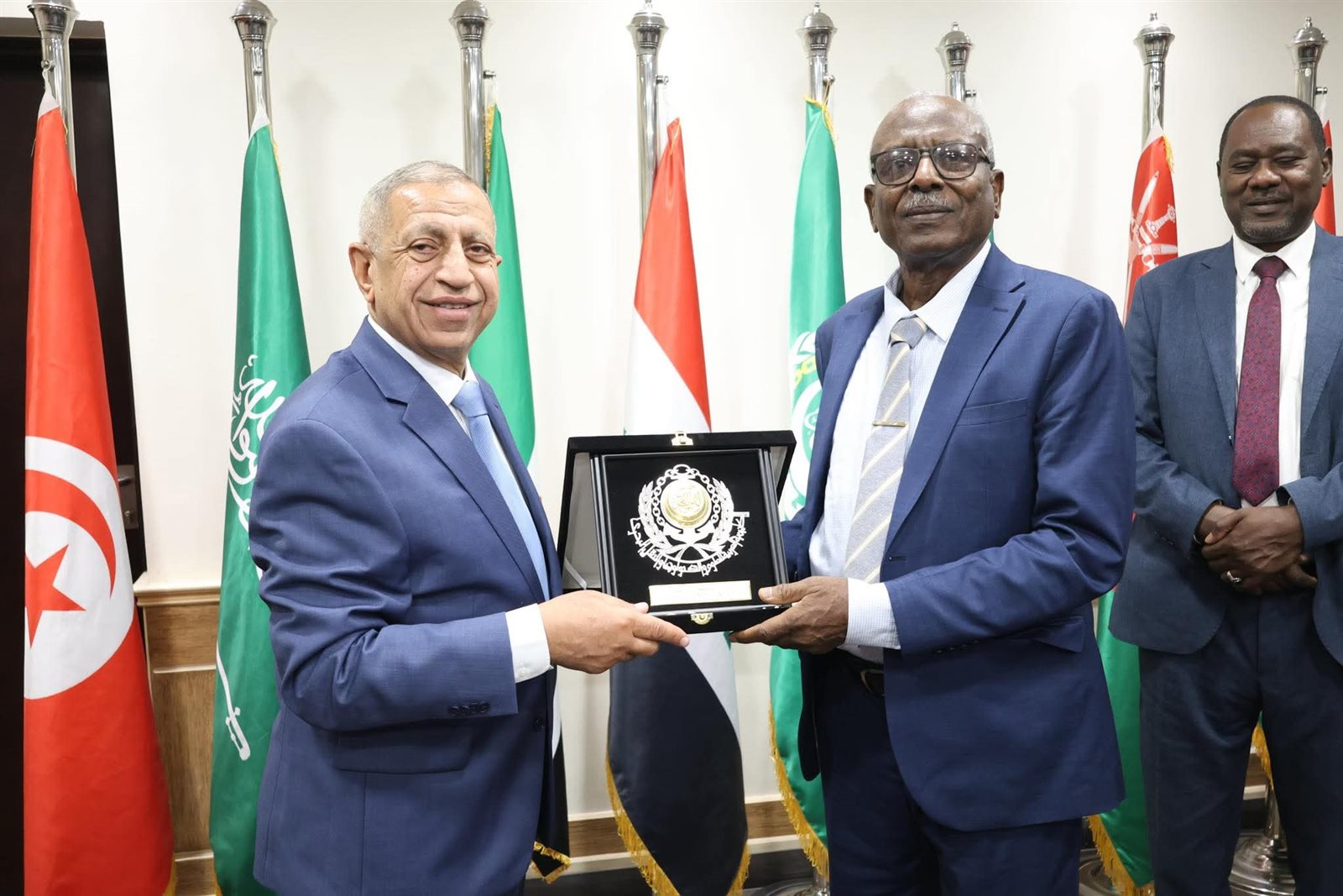 تعزيز التعاون العربي بين السودان والأكاديمية العربية للعلوم والتكنولوجيا في النقل والبنية التحتية