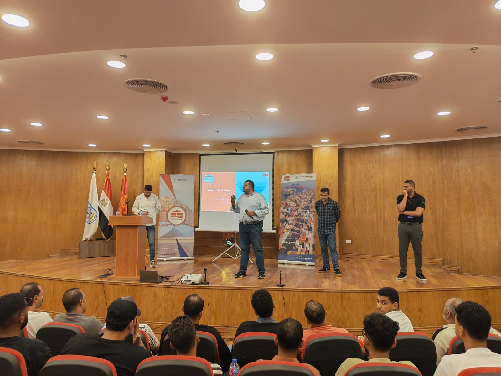 جامعة بورسعيد تبدأ شراكة التدريب مع أكبر مشغل حاويات