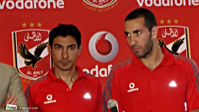 ابو تريكة يحاول إقناع بركات بعدم الاعتزال