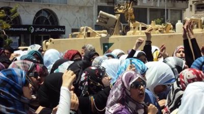 خريجو تجارة بورسعيد في اعتصام مفتوح بديوان عام المحافظة لعدم تعيينهم 