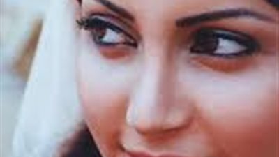 نسرين  عبد العزيز تحصل علي دكتوراة اعلام مع مرتبة الشرف