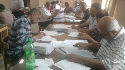 استئناف تصحيح انجليزي الثانوية بعد توقف المصححين عن العمل بسبب مكافأة الامتحانات 