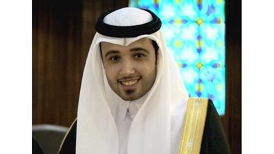 مذيع سعودي يخطب فتاة بتغريدة علي توتير 