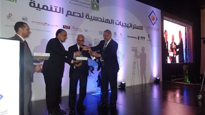 مصرى يفوز بالمركز الأول بدراسة عن البحث العلمى كمدخل للتنمية المستدامة