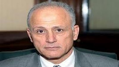 المعهد التكنولوجي يسلم شهادات الطلاب بالاعتماد