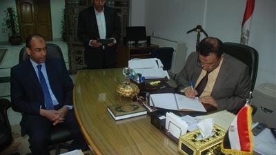 محافظ سوهاج : توقيع بروتوكول لصيانة وترميم 23 مدرسة بقيمة 8 مليون جنيه