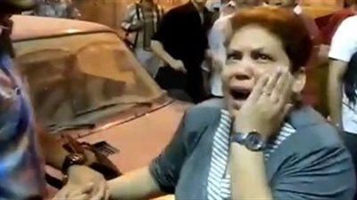 بالفيديو :والدة اول ضحية في احداث  30يونيو  بمحافظة اسيوط تنهار امام جثة ابنها 