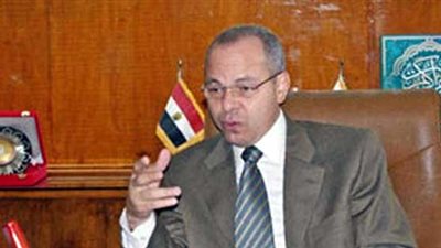 المستشفي الجامعي بالأسكندرية يغلق أبوابه في وجه المحافظ