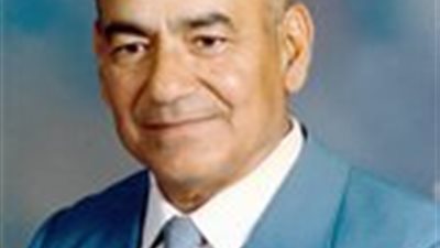 استاذ جامعي للأخوان : أخذتم فرصتكم الدستوريه ايها الحمقى المجانين