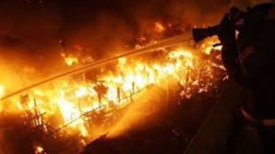 السيطرة علي حريق مصتع ورق اكتوبر 