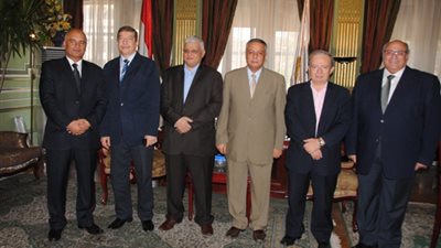 وزير التربية والتعليم  فى زيارة لجامعة عين شمس