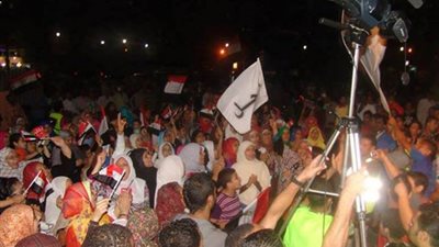 بالفيديو : الاخوان يعتدوا علي شباب حلوان بدون رحمة 