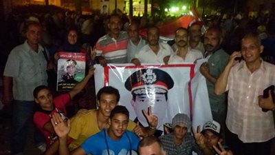 معلمو مصر شموع نورت  ميدان التحرير حتي مطلع الفجر 