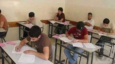 طلاب الدور الثانى باعدادية الجيزة سعداء بالعلوم 