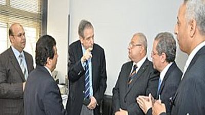 عيسي يزور جامعة عين شمس..ويصف منع العمل السياسي بالجامعات بـ