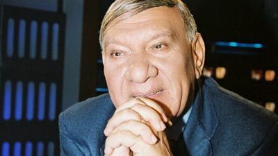 مفيد فوزي يطالب وزير التعليم العالي بعودة الحرس الجامعي