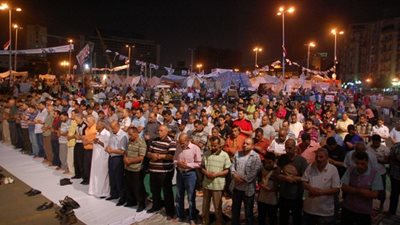  منصور: عيد الفطر يهل علينا وسط ظروف حرجة