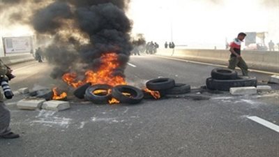 قطع أنصار الرئيس المعزول  كوبري 6أكتوبر و15 مايو.