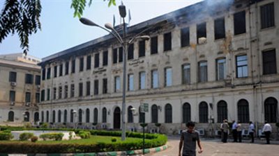 النيابة تنتهى من التحقيق مع 130 متهما بحريق كلية الهندسة 